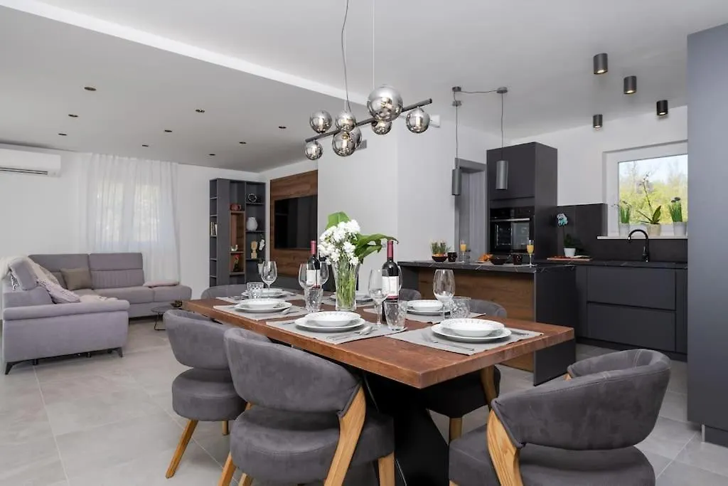 Villa Fortuna Labin   Labin (Istria)
